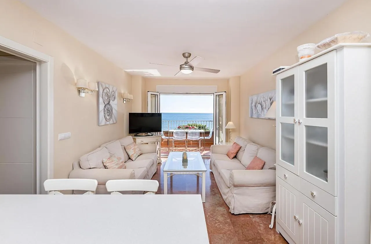 Bhost - The King Apartment Fuengirola