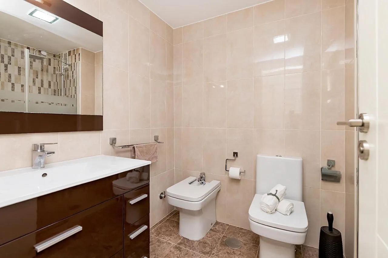 Bhost - The King Apartment Fuengirola 0*,  Spain